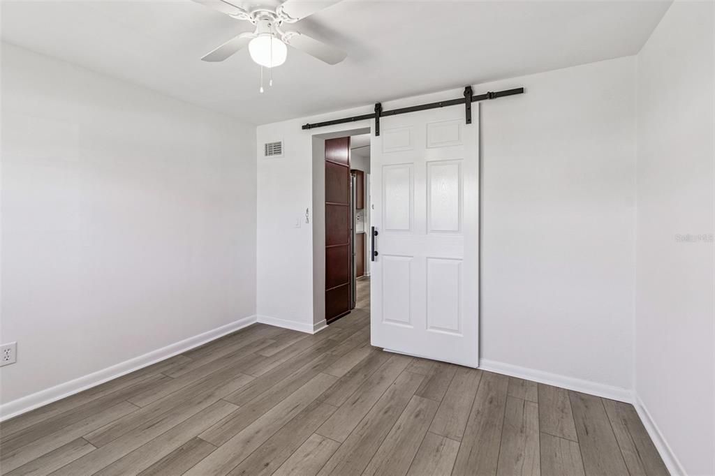 Active With Contract: $300,000 (3 beds, 2 baths, 1587 Square Feet)