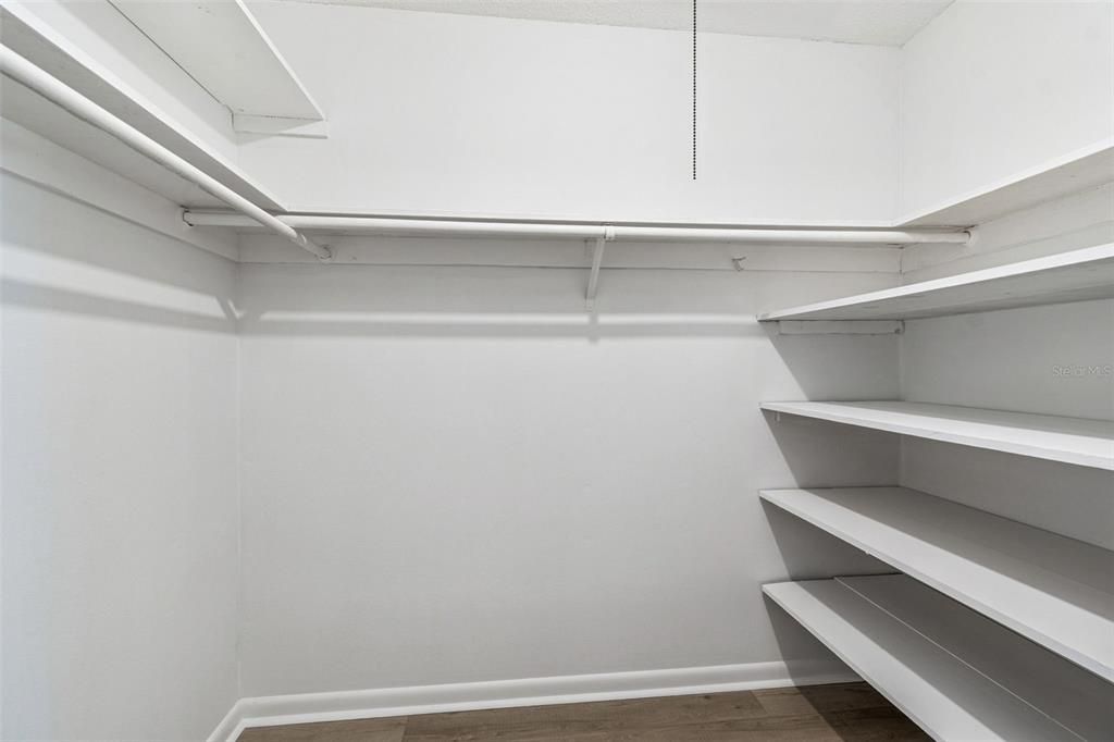 Active With Contract: $300,000 (3 beds, 2 baths, 1587 Square Feet)