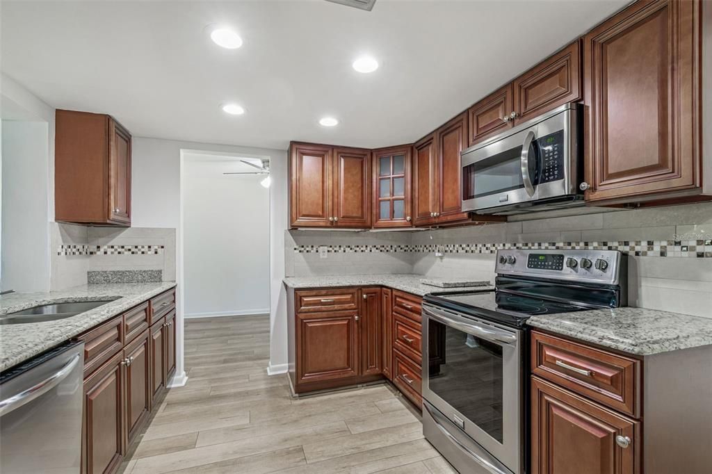 Active With Contract: $300,000 (3 beds, 2 baths, 1587 Square Feet)