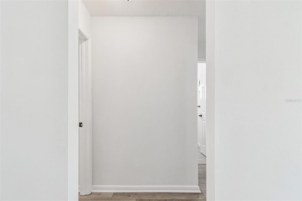 Active With Contract: $300,000 (3 beds, 2 baths, 1587 Square Feet)