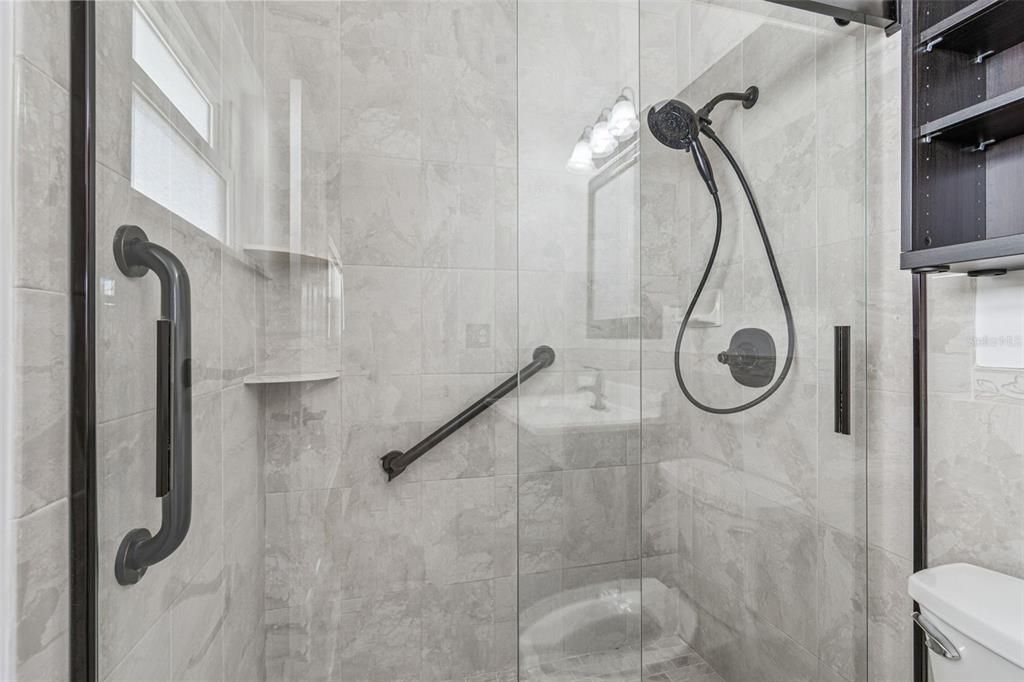 Active With Contract: $300,000 (3 beds, 2 baths, 1587 Square Feet)