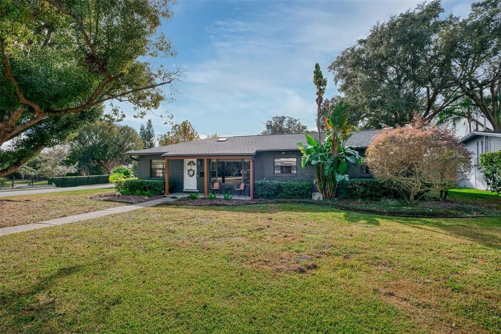 合同活跃: $499,000 (3 贝兹, 2 浴室, 1573 平方英尺)