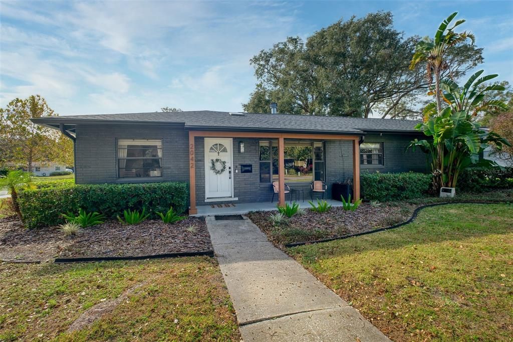 合同活跃: $499,000 (3 贝兹, 2 浴室, 1573 平方英尺)