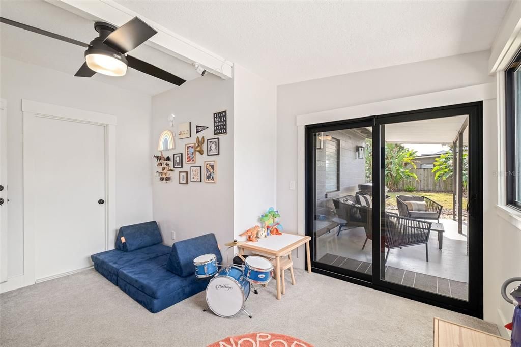 合同活跃: $499,000 (3 贝兹, 2 浴室, 1573 平方英尺)