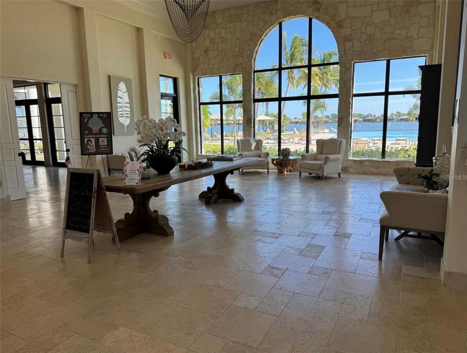 出租: $3,595 (3 贝兹, 2 浴室, 1603 平方英尺)