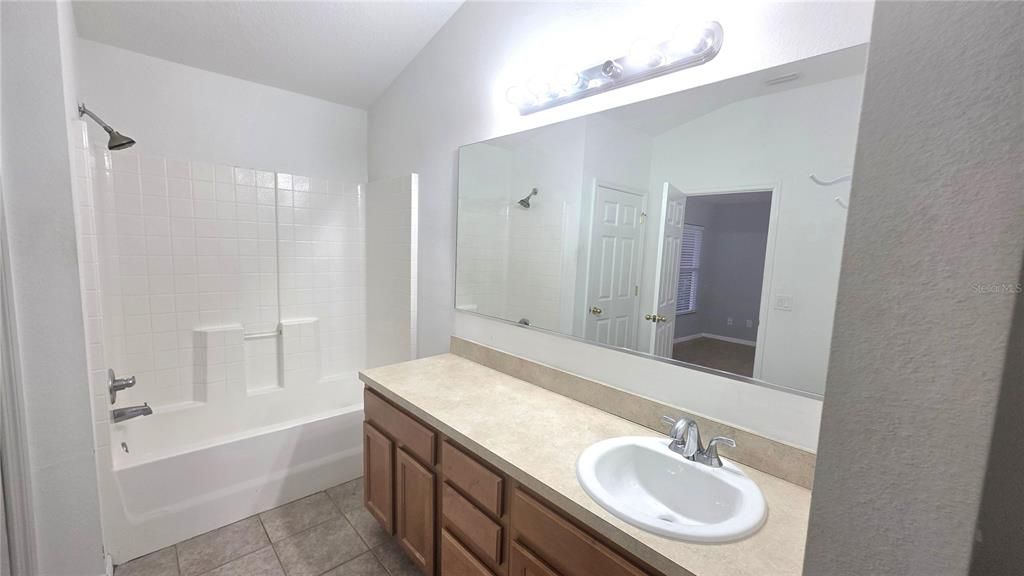 В аренду: $2,200 (3 спален, 2 ванн, 1604 Квадратных фут)