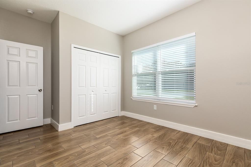 Под контрактом: $302,900 (3 спален, 2 ванн, 1375 Квадратных фут)