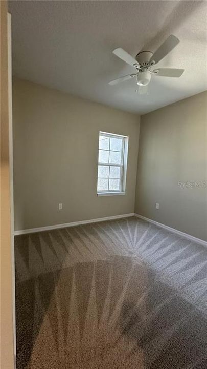 En Venta: $285,000 (3 camas, 3 baños, 1934 Pies cuadrados)