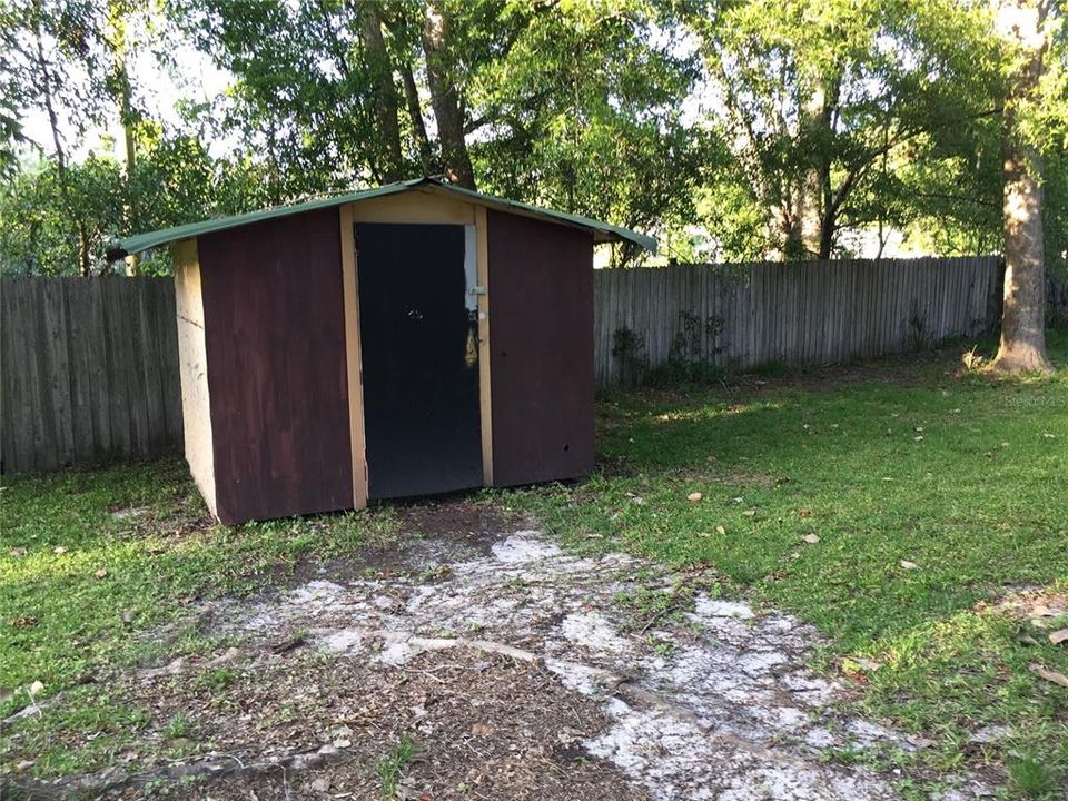 В аренду: $900 (3 спален, 1 ванн, 975 Квадратных фут)