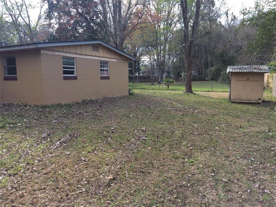 В аренду: $900 (3 спален, 1 ванн, 975 Квадратных фут)