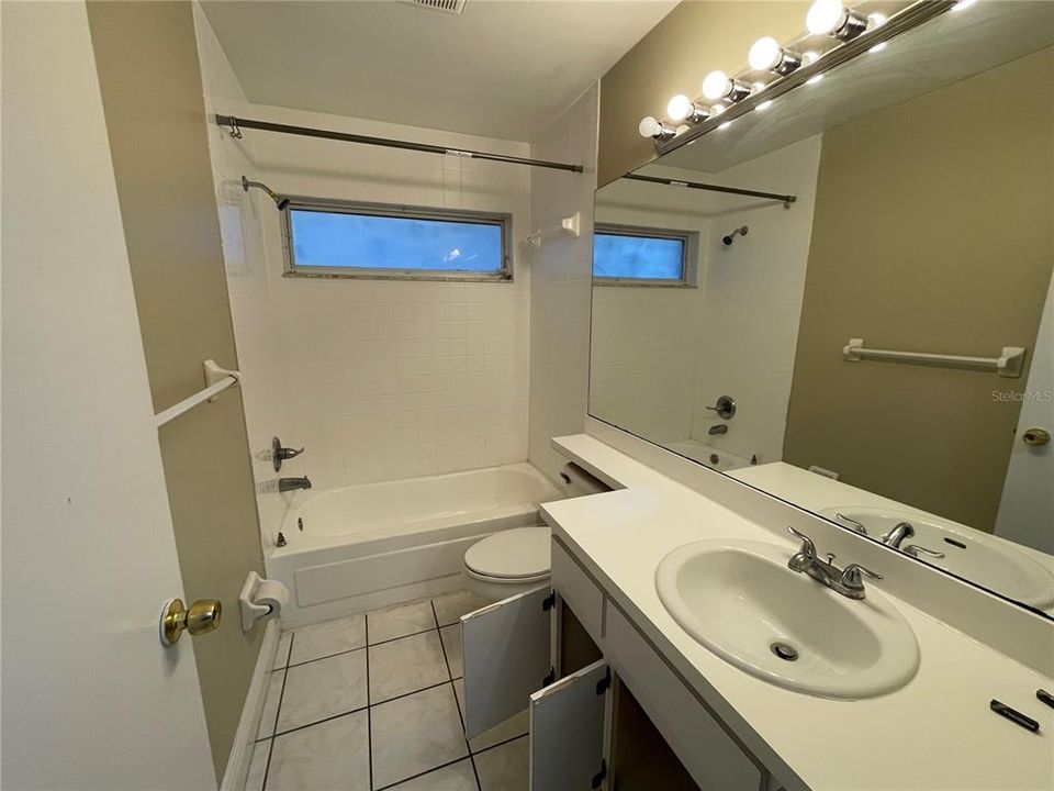 На продажу: $289,900 (3 спален, 2 ванн, 1490 Квадратных фут)