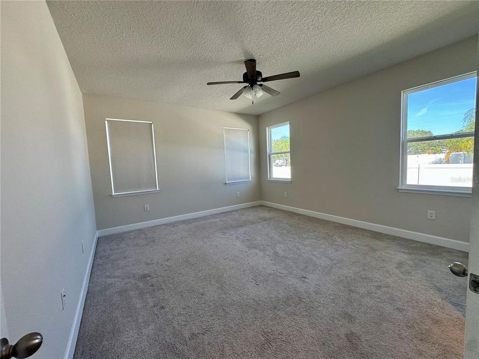 For Rent: $2,675 (4 beds, 2 baths, 2234 Square Feet)