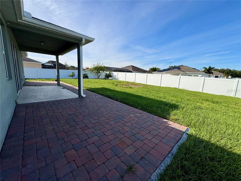 For Rent: $2,675 (4 beds, 2 baths, 2234 Square Feet)