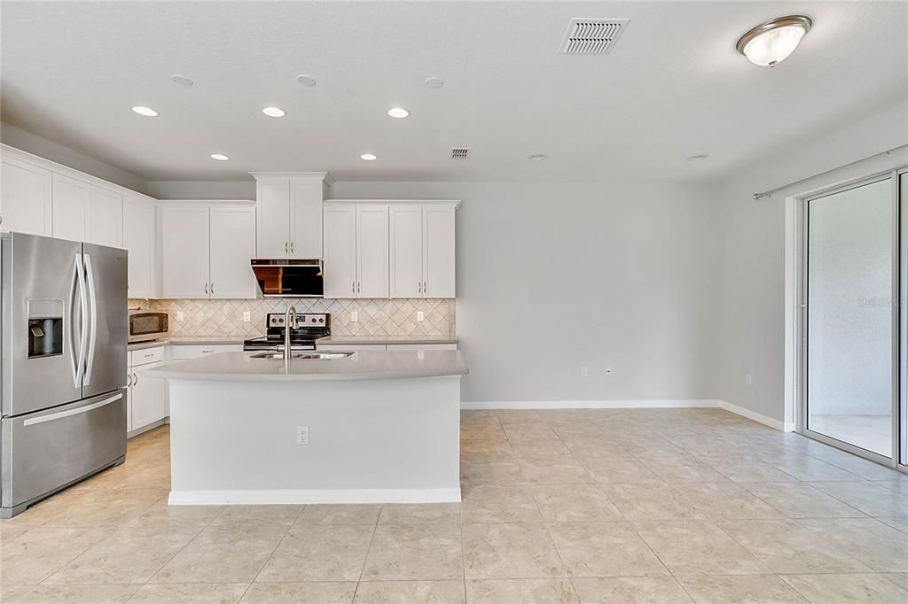 В аренду: $1,999 (3 спален, 2 ванн, 1472 Квадратных фут)