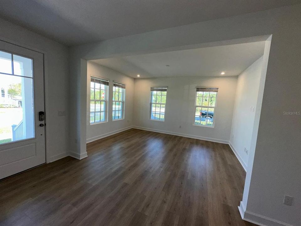 For Rent: $4,200 (3 beds, 2 baths, 1843 Square Feet)