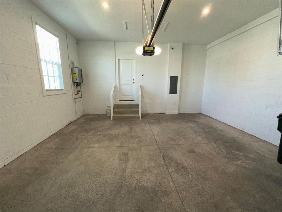 For Rent: $4,200 (3 beds, 2 baths, 1843 Square Feet)