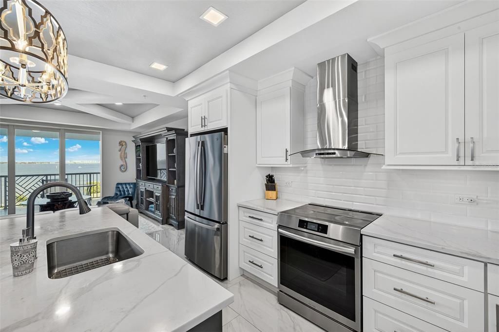 For Sale: $695,000 (2 beds, 2 baths, 1782 Square Feet)