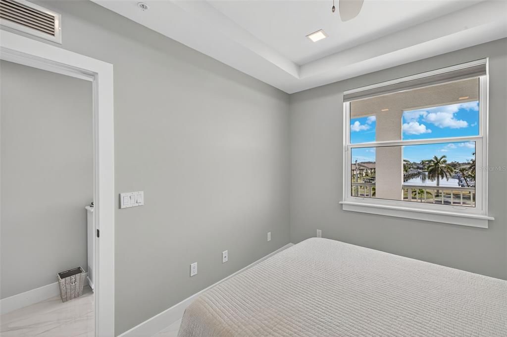 For Sale: $695,000 (2 beds, 2 baths, 1782 Square Feet)