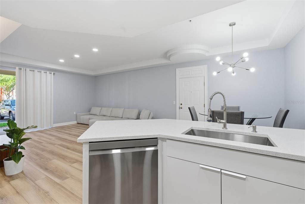 En Venta: $220,000 (2 camas, 2 baños, 1270 Pies cuadrados)