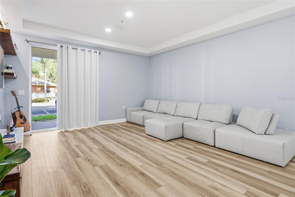 En Venta: $220,000 (2 camas, 2 baños, 1270 Pies cuadrados)