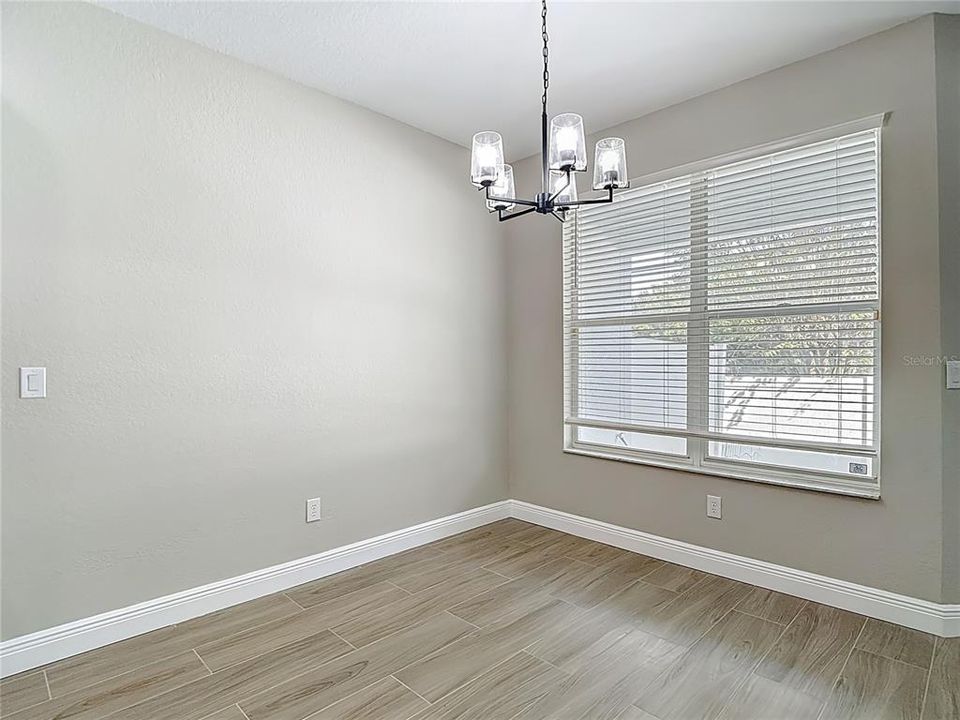 На продажу: $280,000 (3 спален, 2 ванн, 1536 Квадратных фут)