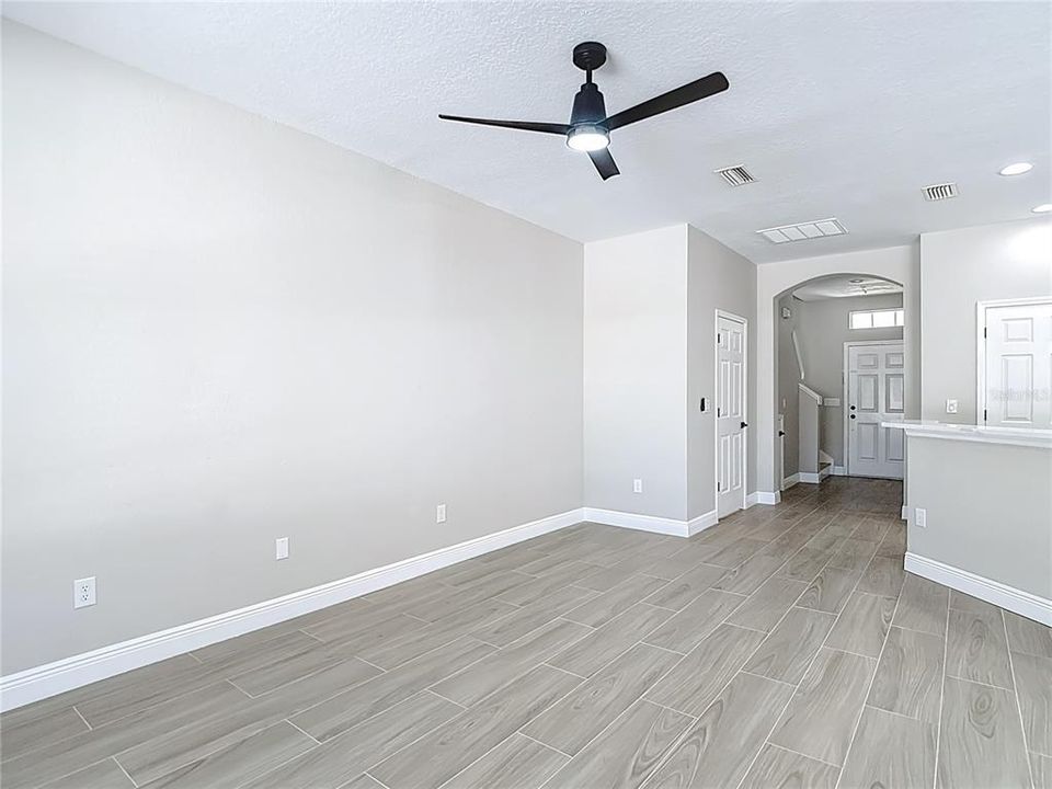 На продажу: $280,000 (3 спален, 2 ванн, 1536 Квадратных фут)