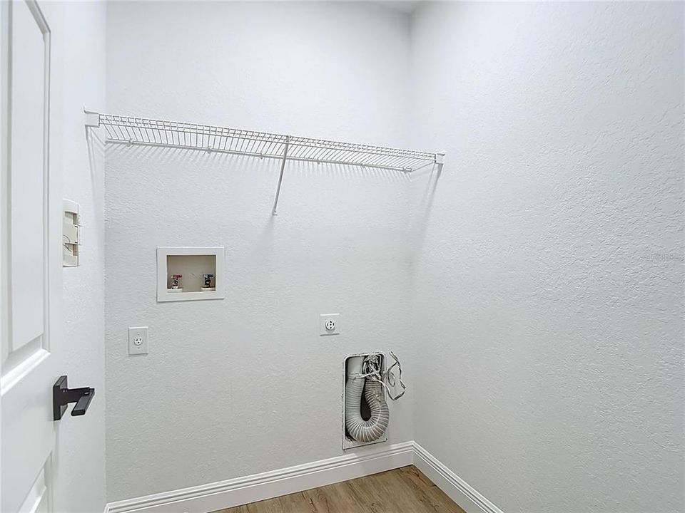 На продажу: $280,000 (3 спален, 2 ванн, 1536 Квадратных фут)