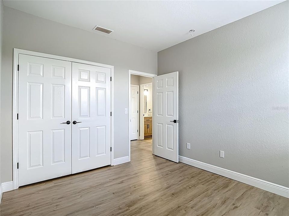 На продажу: $280,000 (3 спален, 2 ванн, 1536 Квадратных фут)