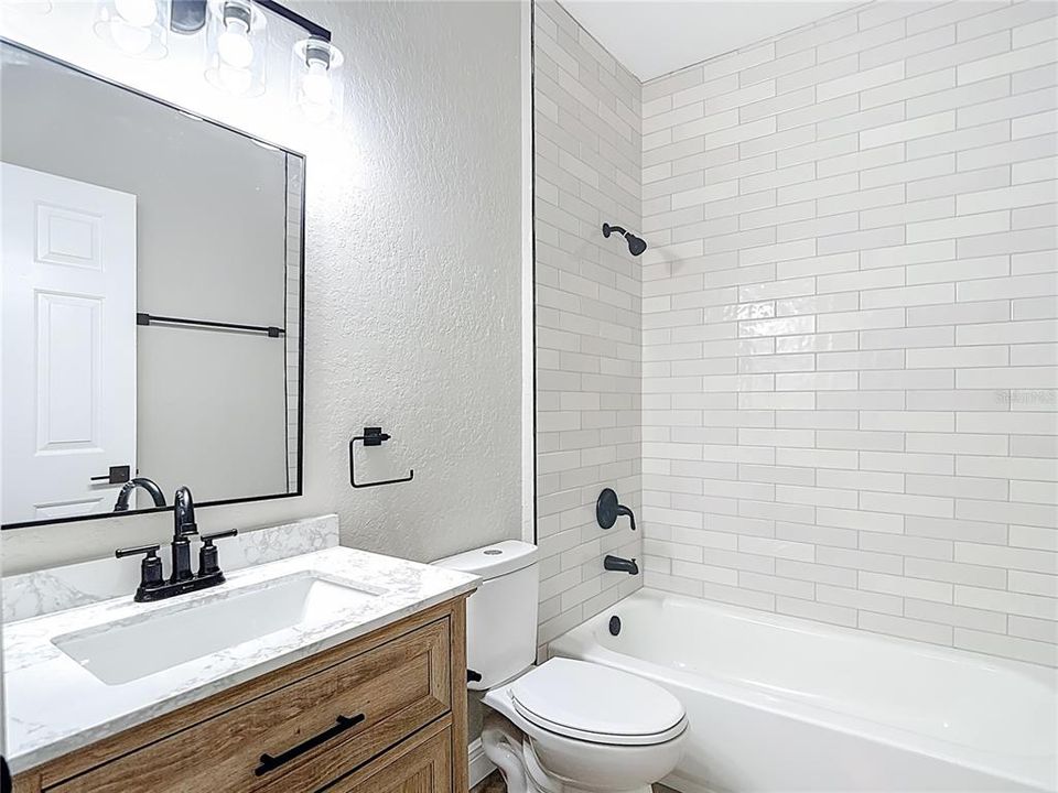 На продажу: $280,000 (3 спален, 2 ванн, 1536 Квадратных фут)