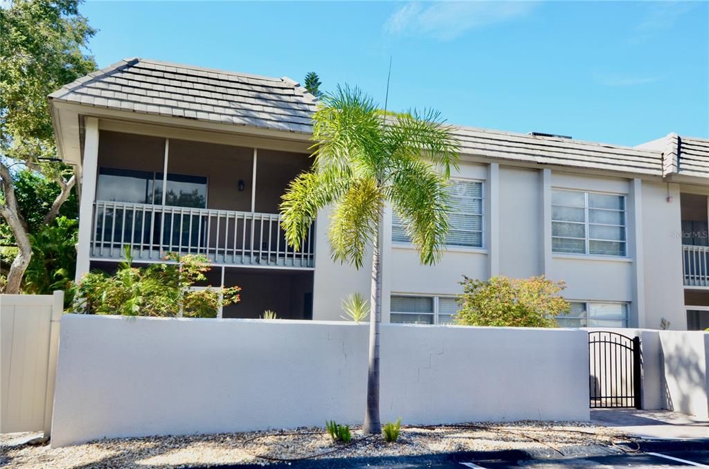 En Venta: $255,000 (2 camas, 2 baños, 1122 Pies cuadrados)