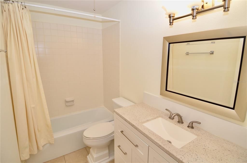 En Venta: $255,000 (2 camas, 2 baños, 1122 Pies cuadrados)