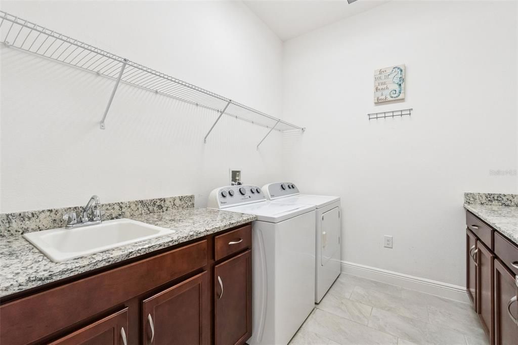 В аренду: $2,200 (2 спален, 2 ванн, 1464 Квадратных фут)