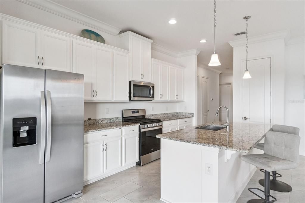 В аренду: $2,200 (2 спален, 2 ванн, 1464 Квадратных фут)