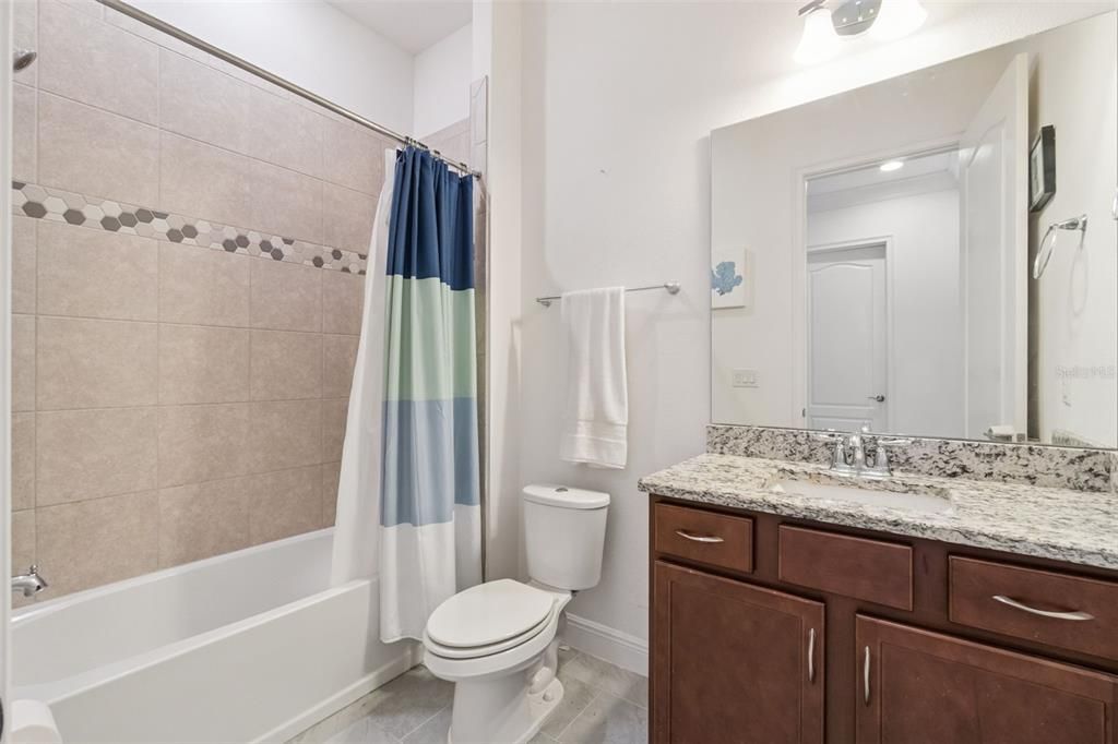 В аренду: $2,200 (2 спален, 2 ванн, 1464 Квадратных фут)