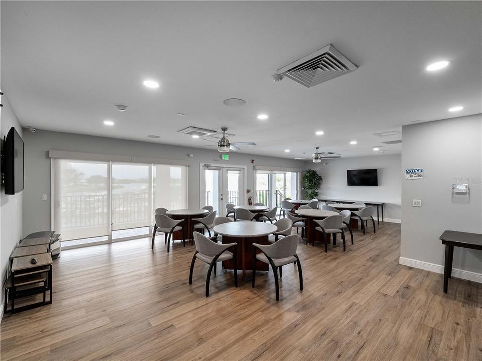 For Sale: $800,000 (3 beds, 2 baths, 2134 Square Feet)