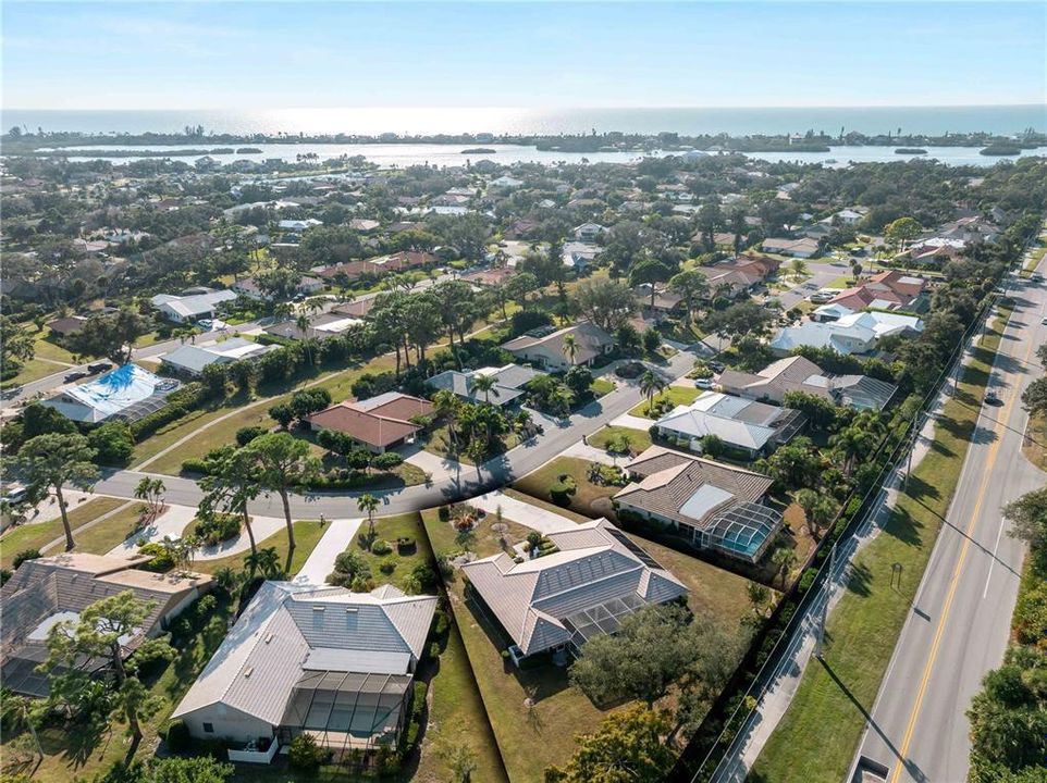 For Sale: $800,000 (3 beds, 2 baths, 2134 Square Feet)