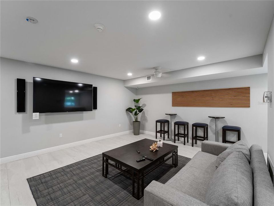 For Sale: $800,000 (3 beds, 2 baths, 2134 Square Feet)