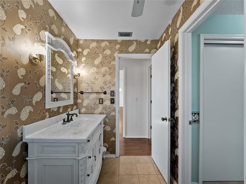 For Sale: $800,000 (3 beds, 2 baths, 2134 Square Feet)