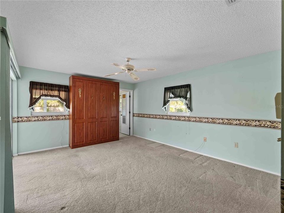 For Sale: $800,000 (3 beds, 2 baths, 2134 Square Feet)