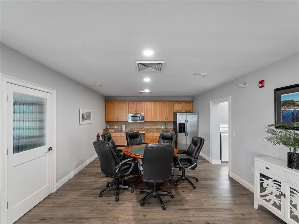 For Sale: $800,000 (3 beds, 2 baths, 2134 Square Feet)