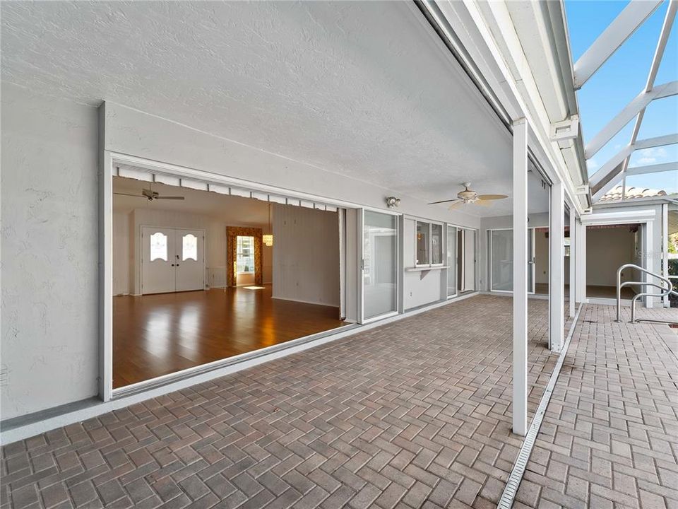 For Sale: $800,000 (3 beds, 2 baths, 2134 Square Feet)