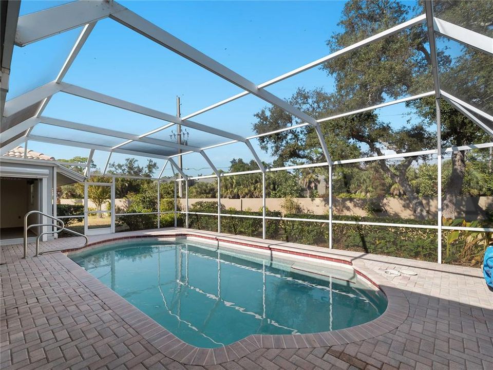 For Sale: $800,000 (3 beds, 2 baths, 2134 Square Feet)