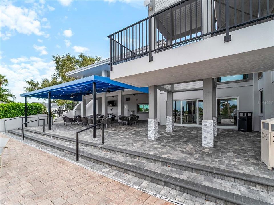 For Sale: $800,000 (3 beds, 2 baths, 2134 Square Feet)