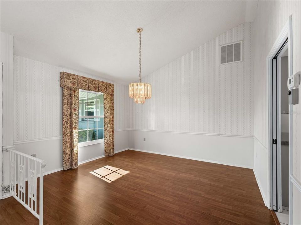 For Sale: $800,000 (3 beds, 2 baths, 2134 Square Feet)