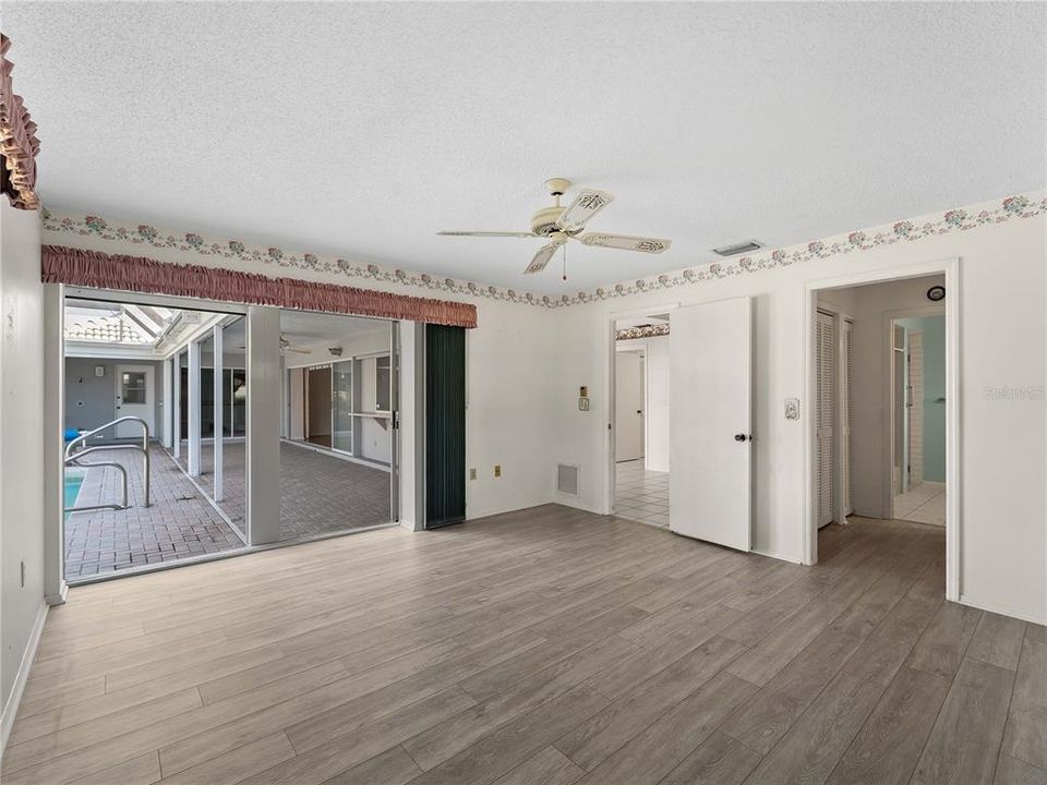 For Sale: $800,000 (3 beds, 2 baths, 2134 Square Feet)