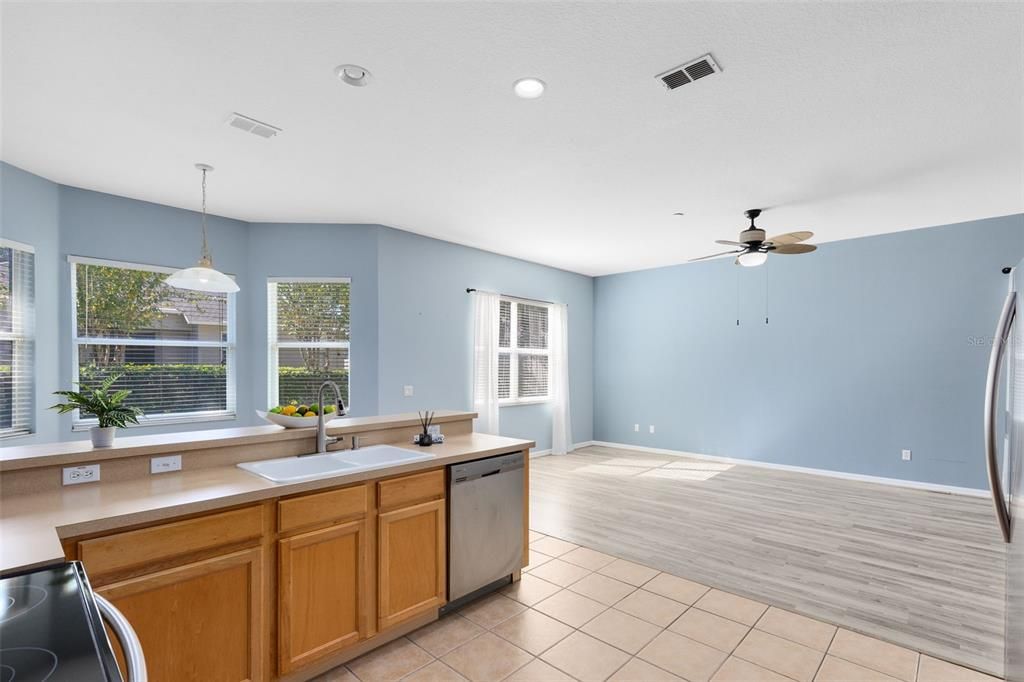 For Sale: $515,000 (4 beds, 2 baths, 2444 Square Feet)