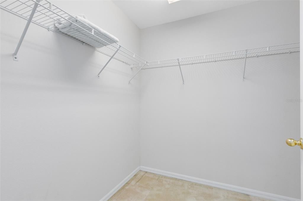 For Sale: $515,000 (4 beds, 2 baths, 2444 Square Feet)