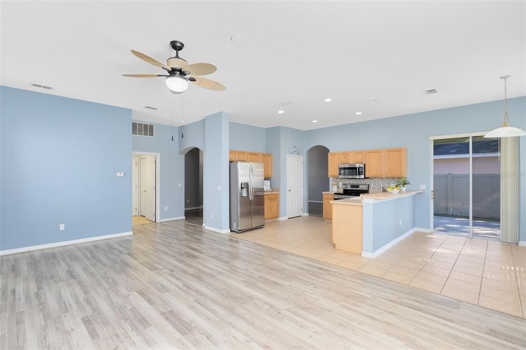 For Sale: $515,000 (4 beds, 2 baths, 2444 Square Feet)