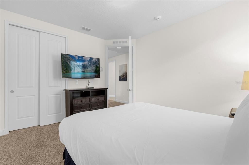 На продажу: $930,000 (10 спален, 10 ванн, 4707 Квадратных фут)