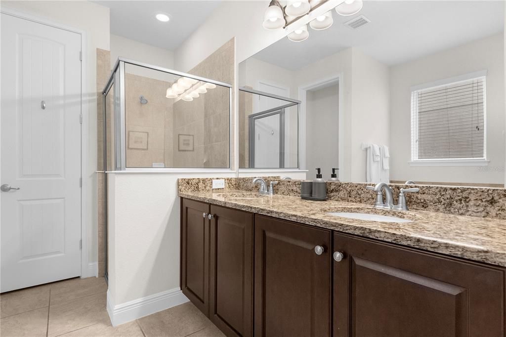 На продажу: $930,000 (10 спален, 10 ванн, 4707 Квадратных фут)